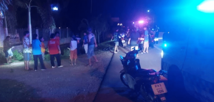 รถกระบะเสียหลักพุ่งข้ามเลนชนสายตรวจตำรวจหนองคาย สิ้นชีวิตคาที่